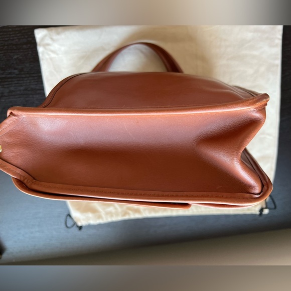 Coach Limited Edition Satchel in Tan. - Picture 6 of 10